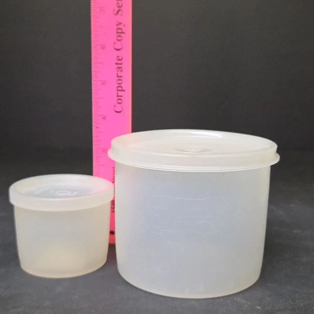 Vintage‎ Tupperware Lot of 4 Round Storage Containers & Lids